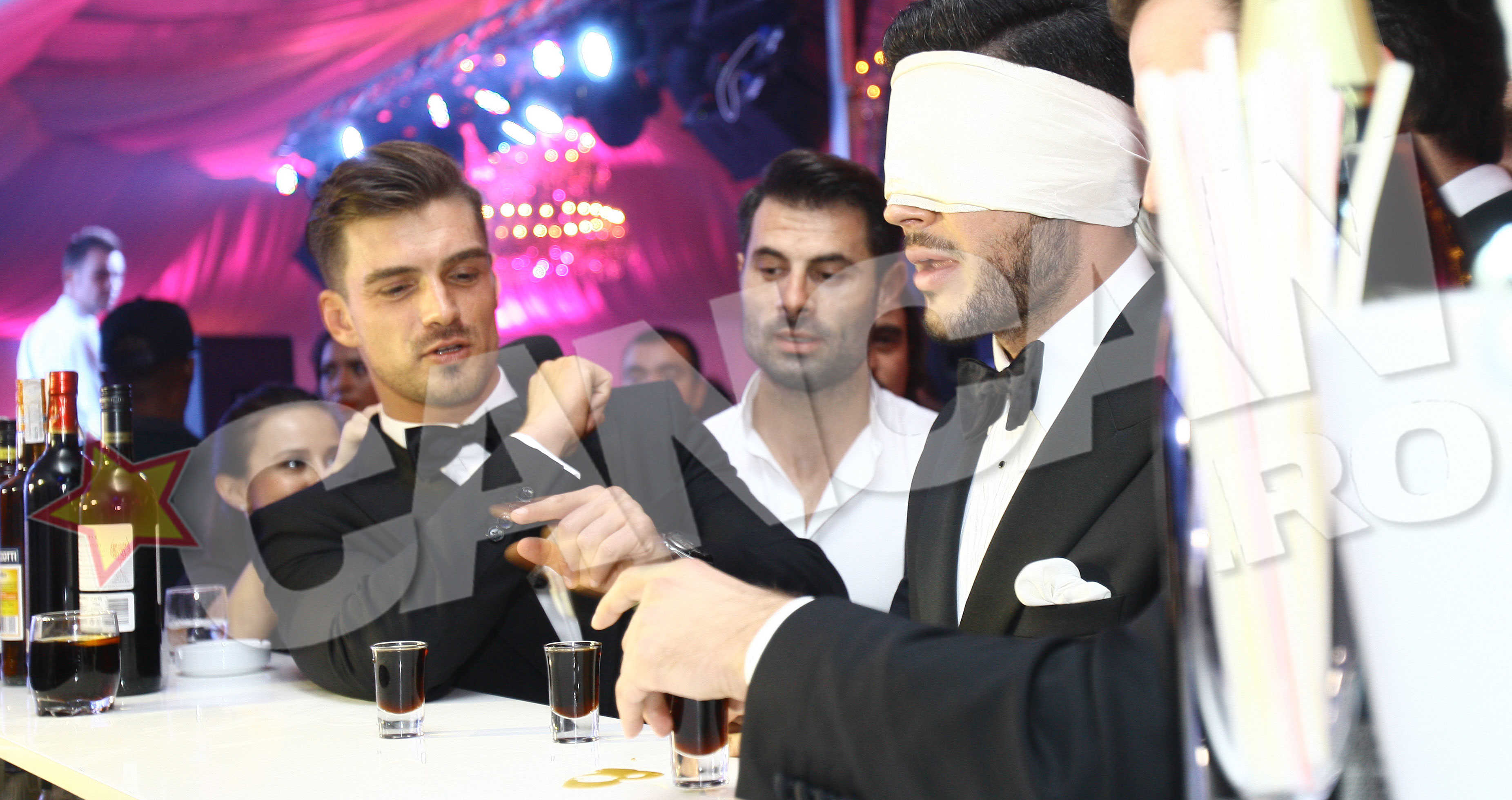 Inainte de a trece la proba recunoasterii, Slav si-a facut curaj cu cateva shot-uri