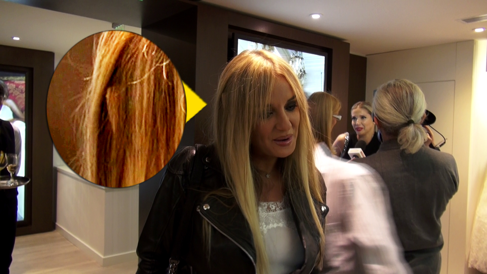 La un moment dat, una dintre extensii a cedat si mai avea putin si-i cadea de pe cap