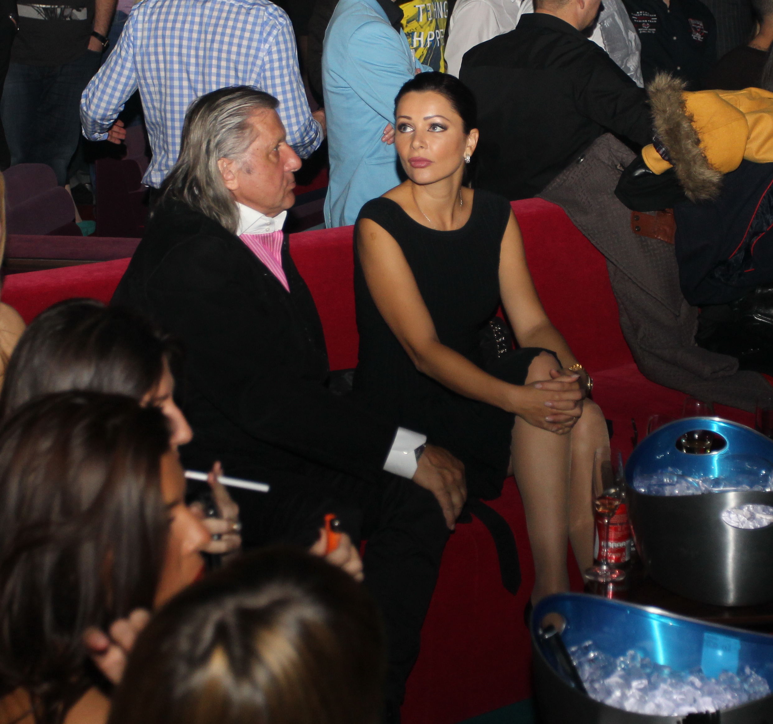 Ilie Nastase si sotia lui nu par sa fie prea incantati de viata de noapte a Capitalei
