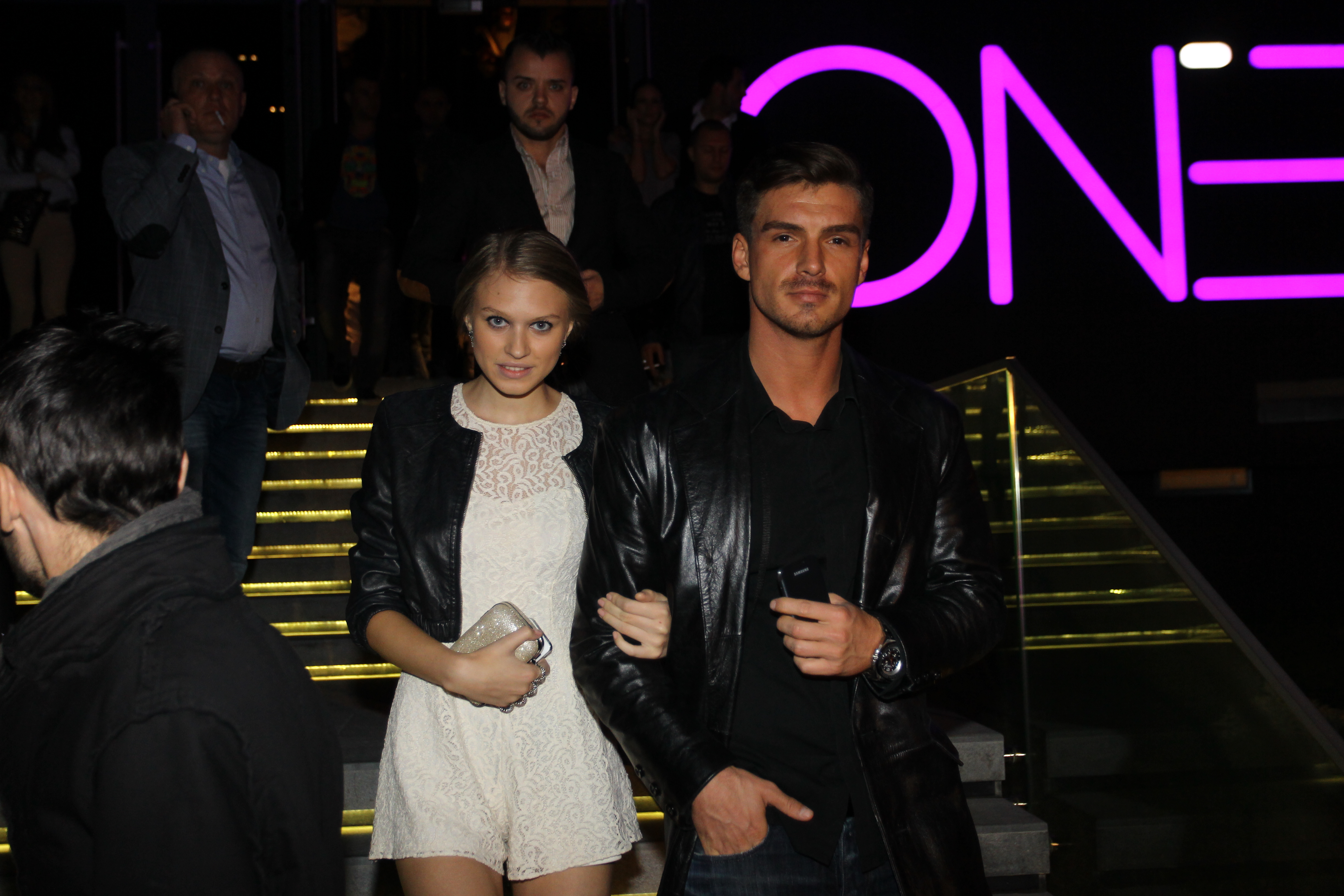 Desi sustine ca se va insura cu Daciana, fostul manechin s-a afisat cu o alta tanara