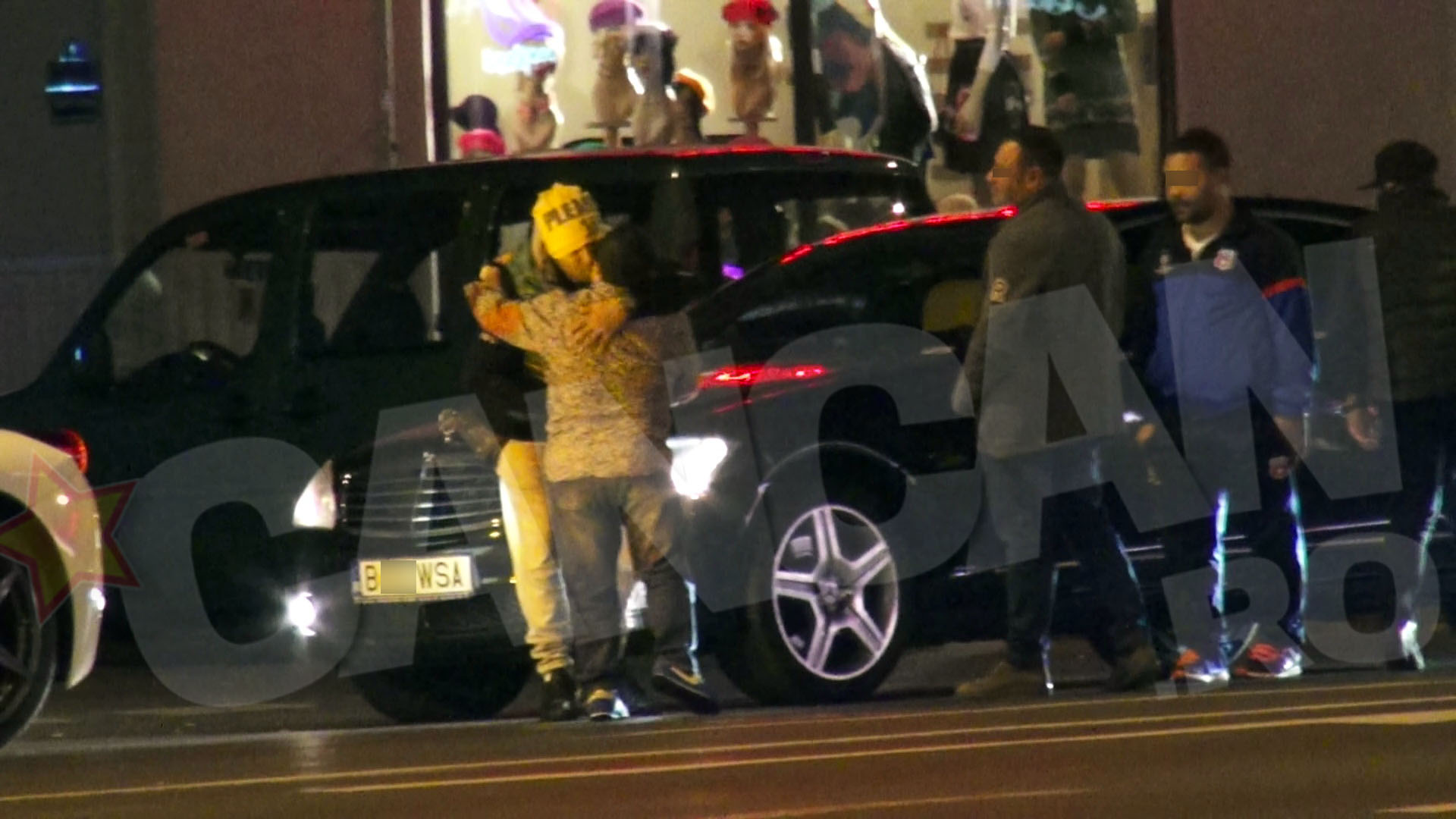 Adi Minune isi ia adio de la 