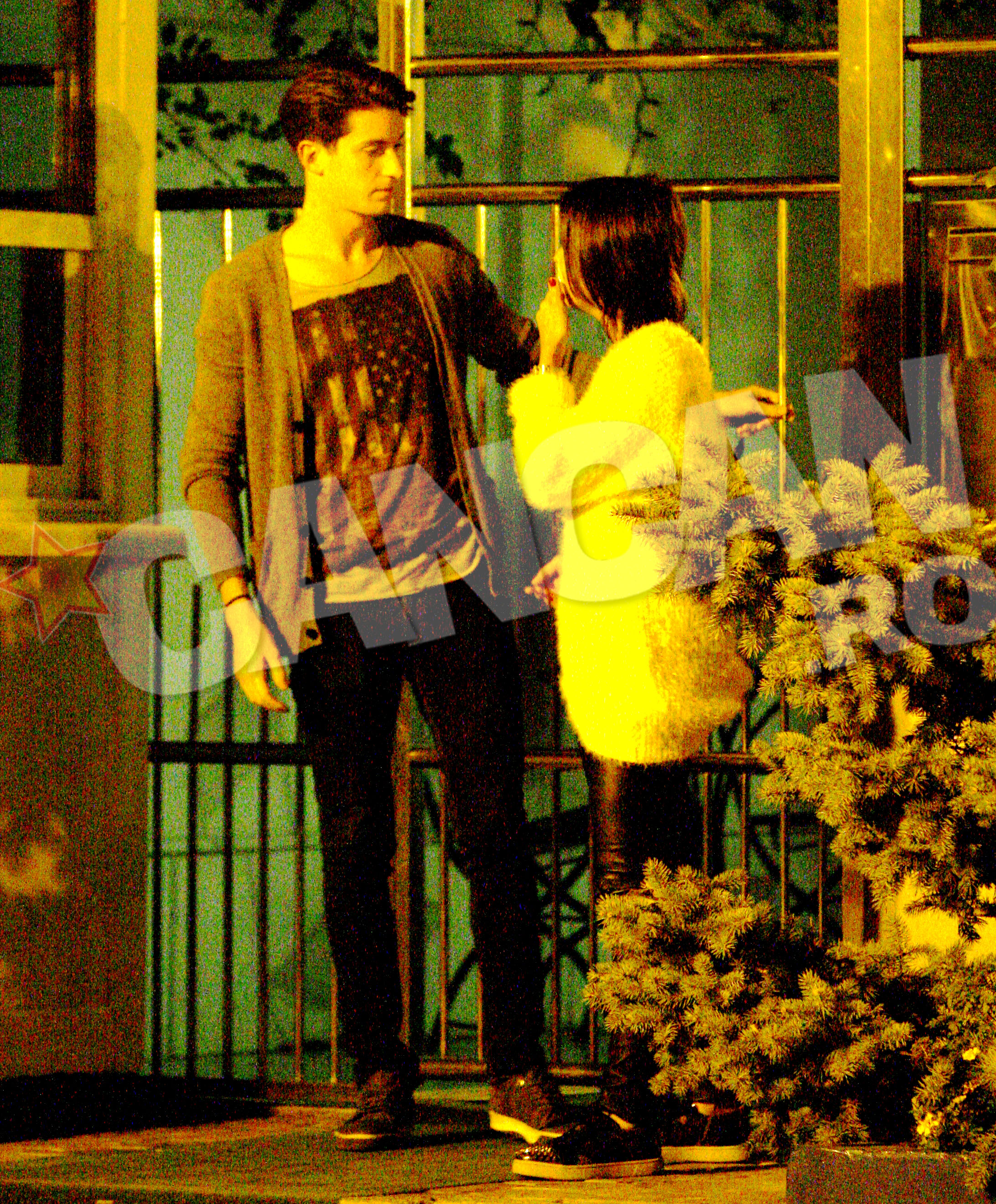 Dansatoarea a fost insotita de iubitul ei, Rares Cojoc