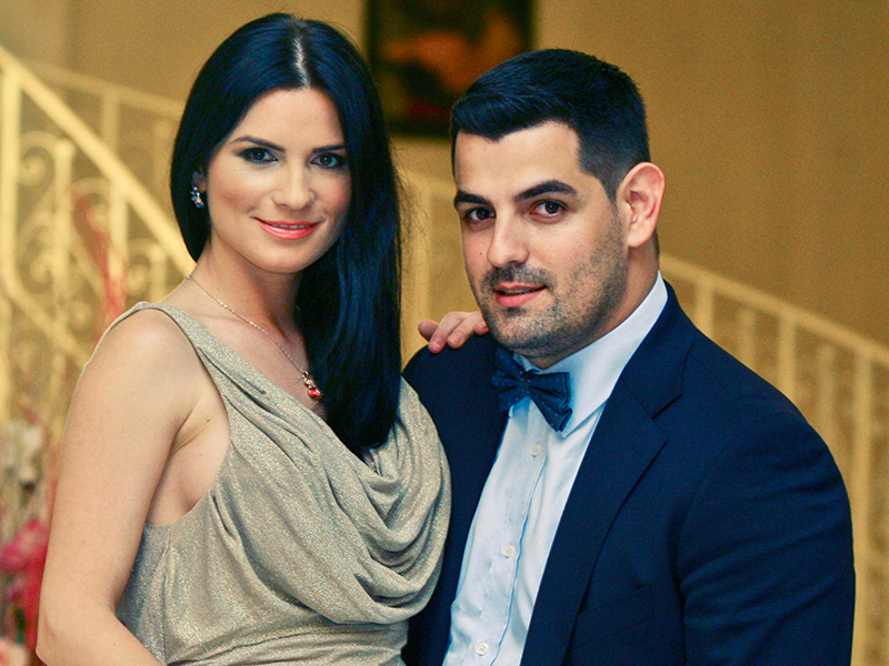 Ellie White, ramasa singura cu copilul la Brasov! Logodnicul ei stat doua zile inzapezit la Chisinau!