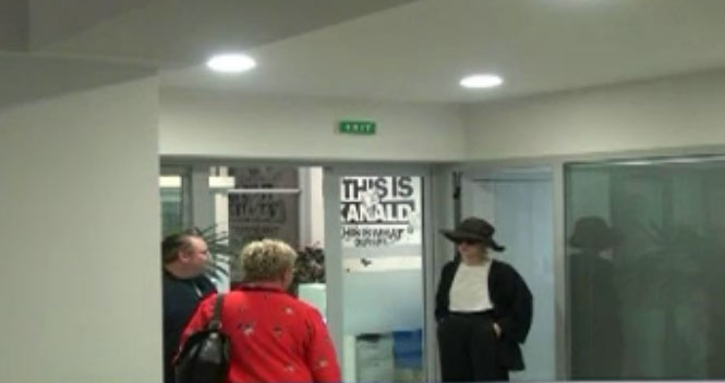 Iulia si Teo s-au intalnit pe holurile televiziunii unde lucreaza