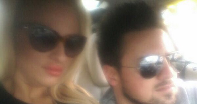 Blonda si fotbalistul sunt impreuna doar de cateva saptamani