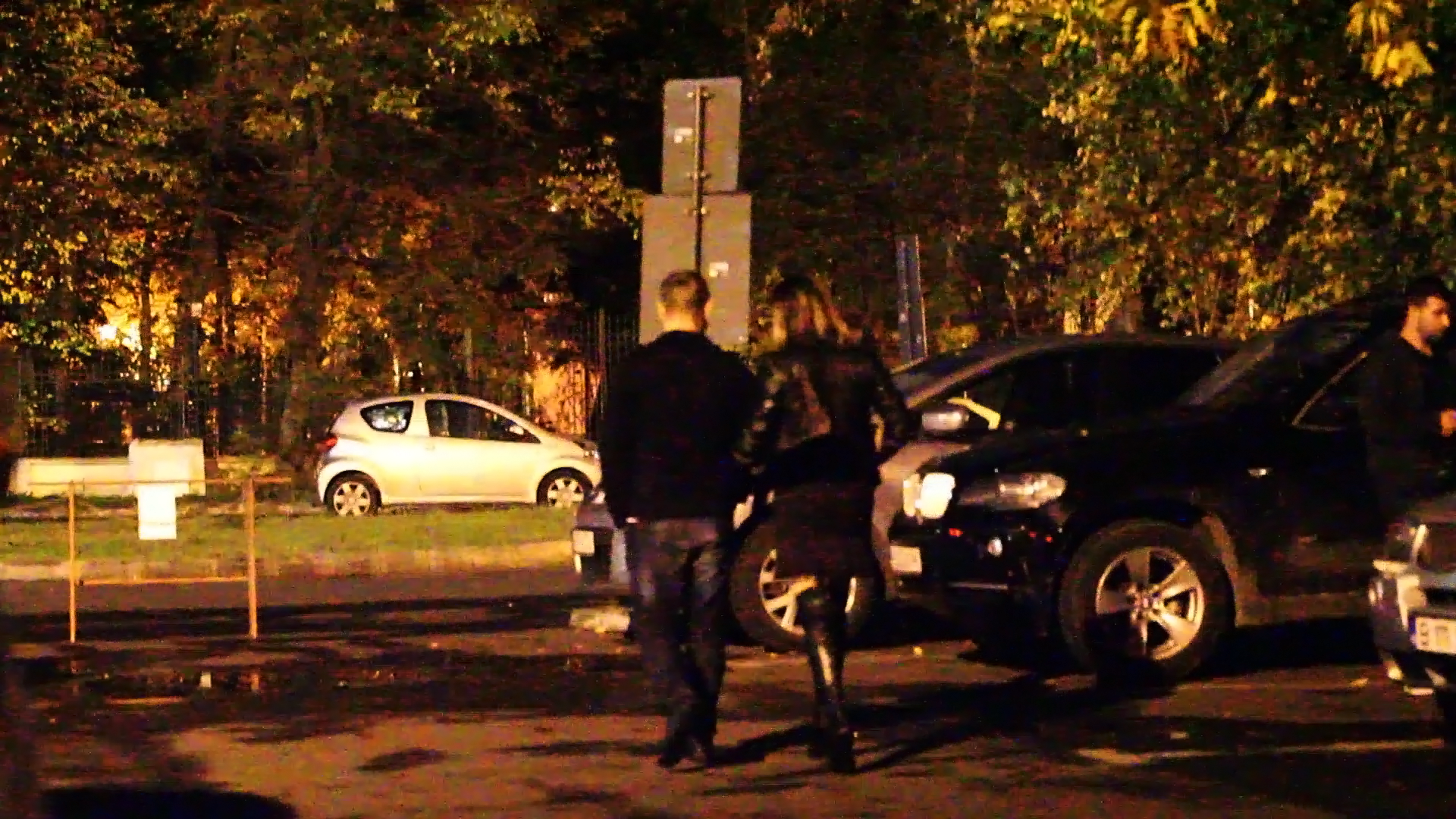 Deoarece ambii consumasera bauturi alcoolice au preferat sa lase masina in parcarea clubului si sa plece cu un taxi