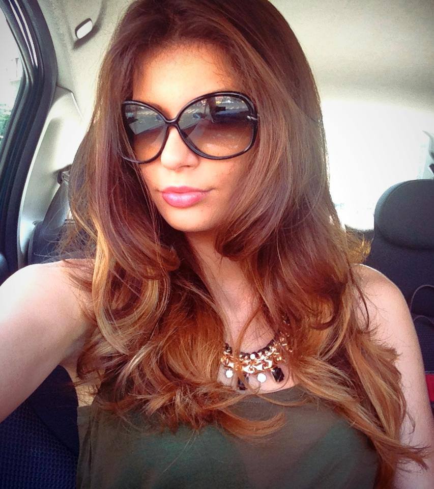 Tanara este constienta de aseamanarea cu fosta sotie a lui Irinel Columbeanu asa ca ii copiaza si gesturile