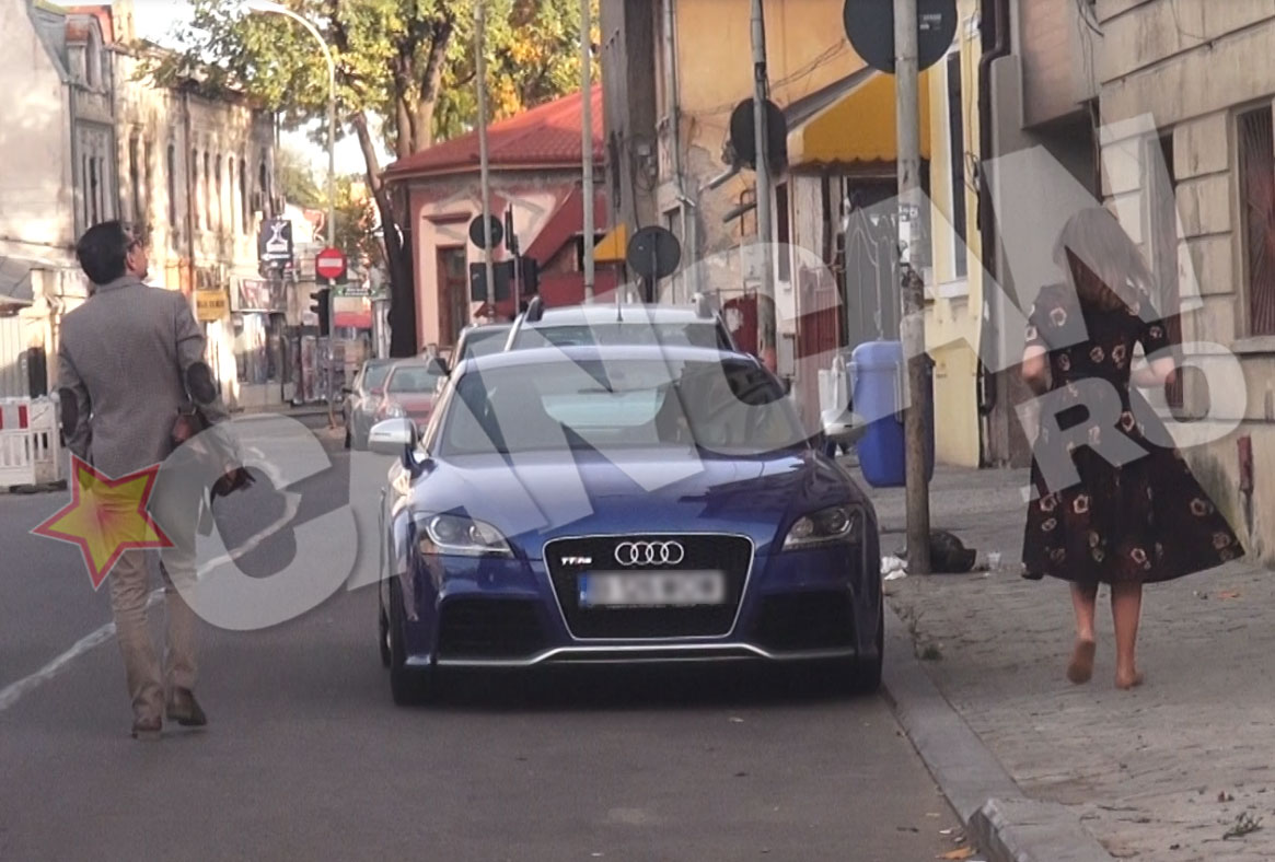 Vedeta TV a fost cea care s-a urcat la volanul bolidului, iar insotitorul ei s-a lasat condus