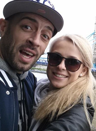 CRBL o foloseste acum pe sotia lui pe post de sofer