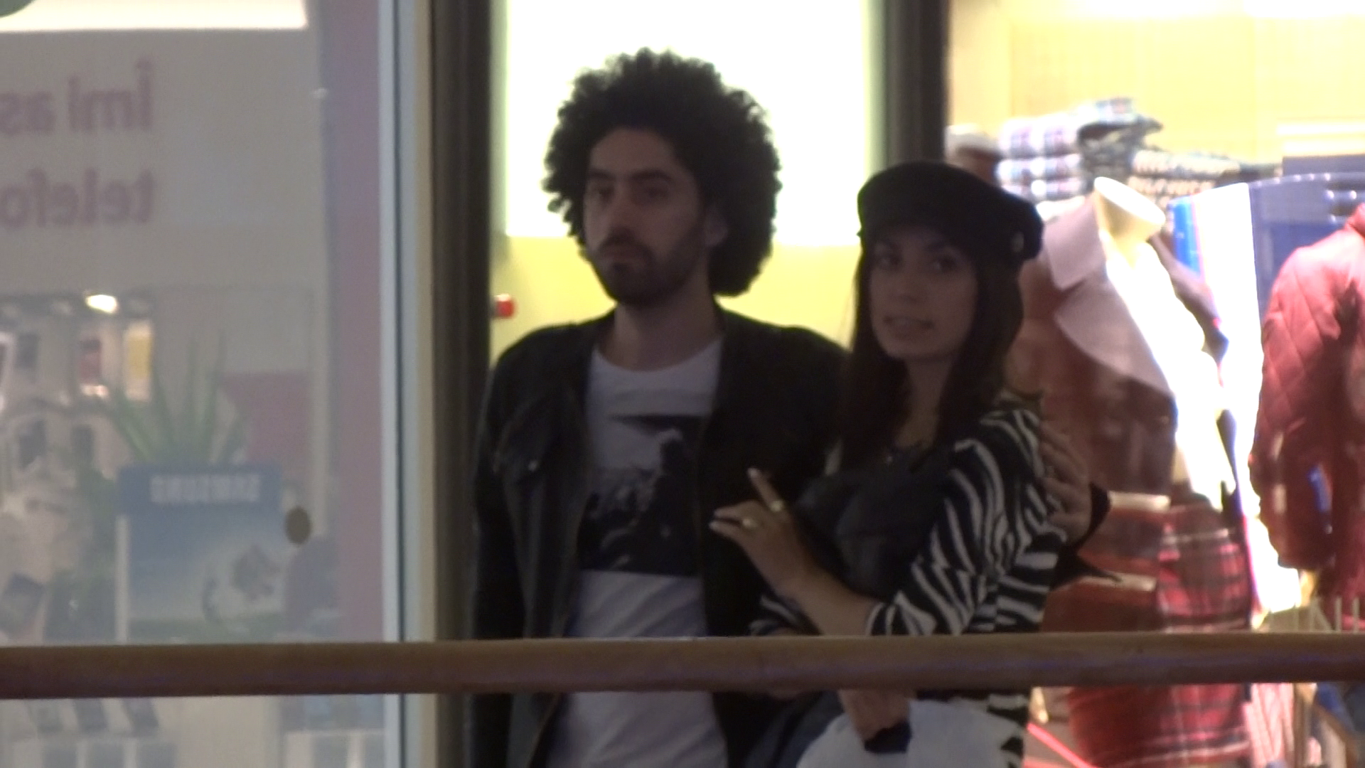 Viky Red si-a scos iubita la film in mall