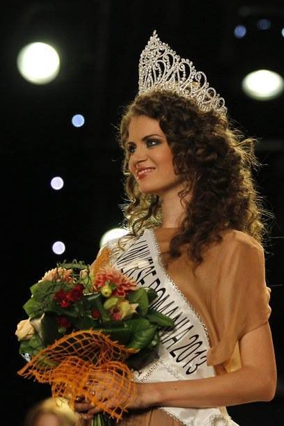 Inainte de finala de la Moscova, Roxana a castigat Miss Universe in Romania
