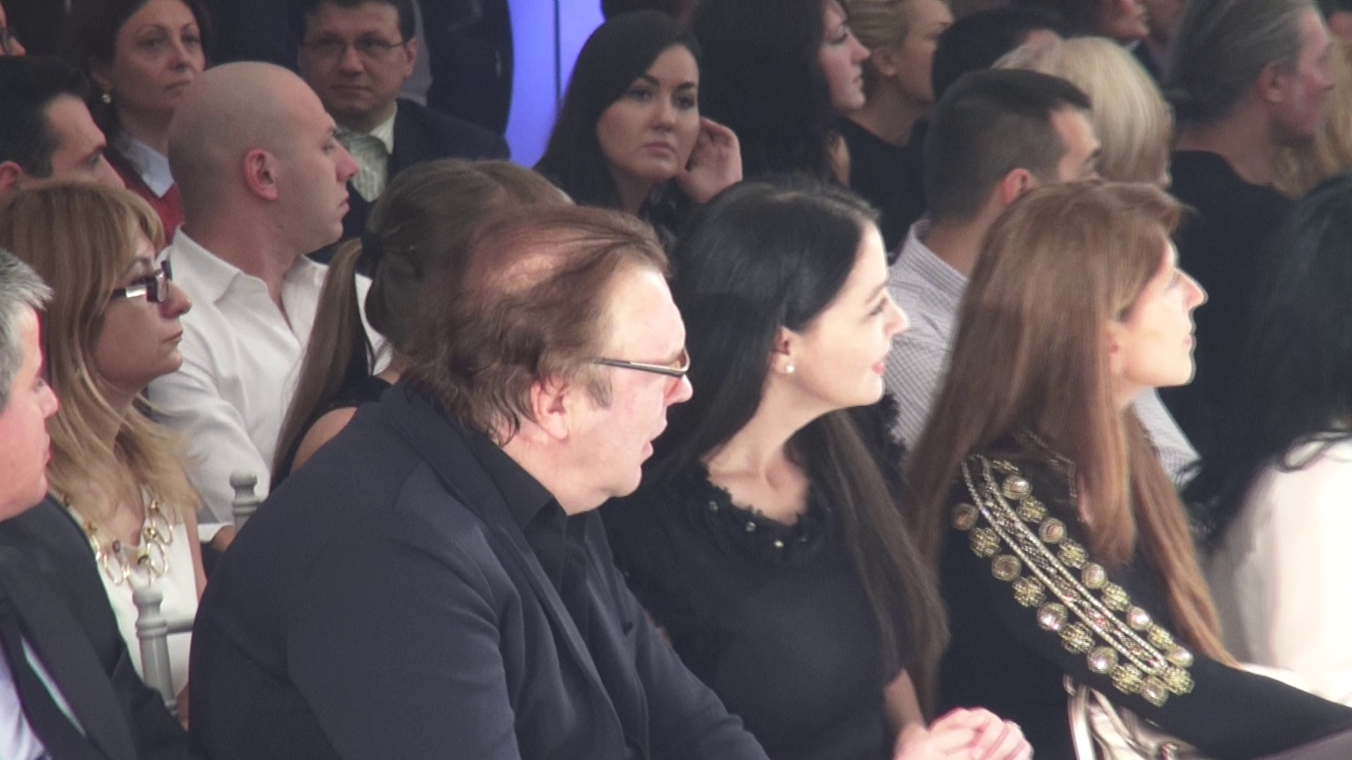 Gabriel Cotabita a inceput sa cheleasca