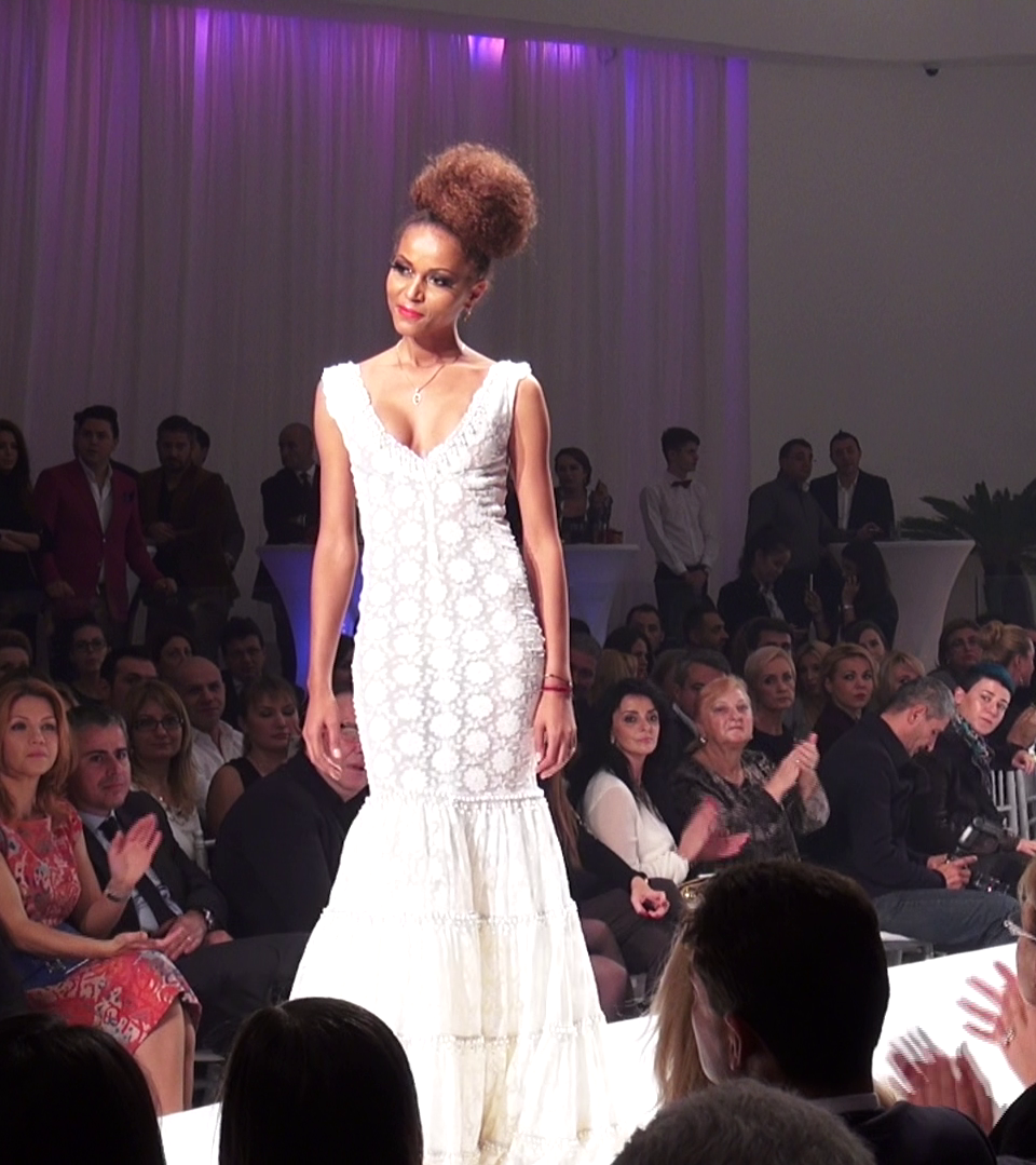 De ceva vreme, Desiree a decis sa se ocupe doar de afacerea ei