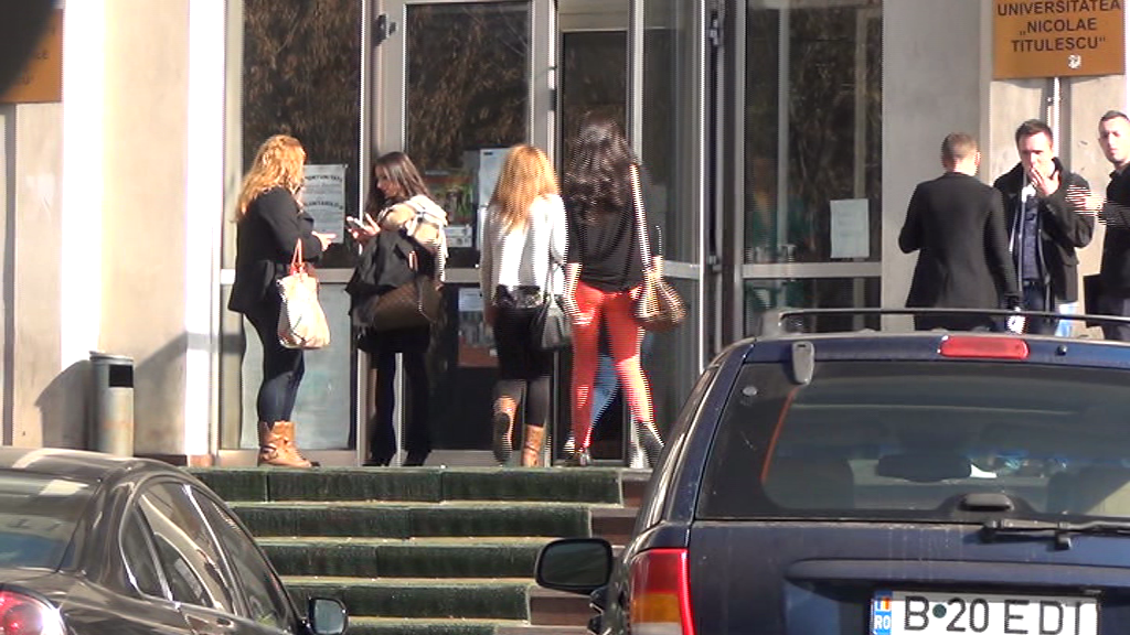 Raluca lui Pepe este o studenta constiincioasa