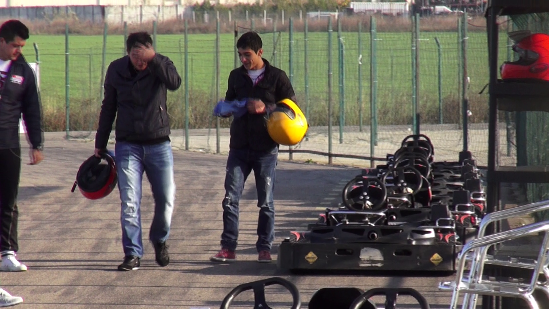 Impresarul a pierdut 1000 de euro in urma acestui pariu