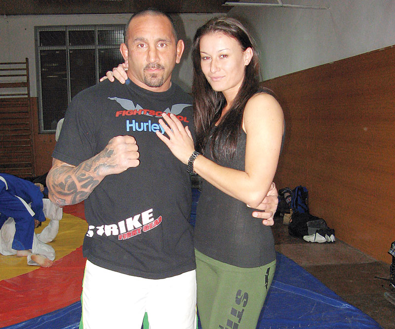 Raluca si Todd au divortat in 2008 si nu mai pastreaza legatura