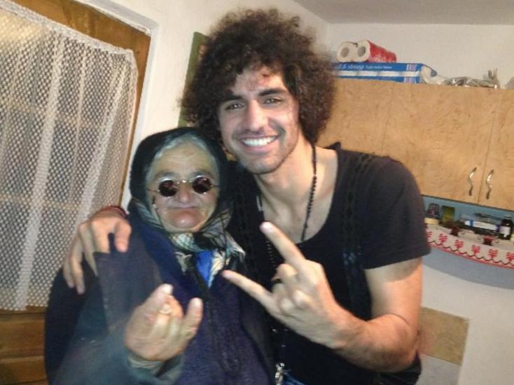 Abandonat si apoi adoptat, Marian Vasilescu a fost crescut de catre bunica