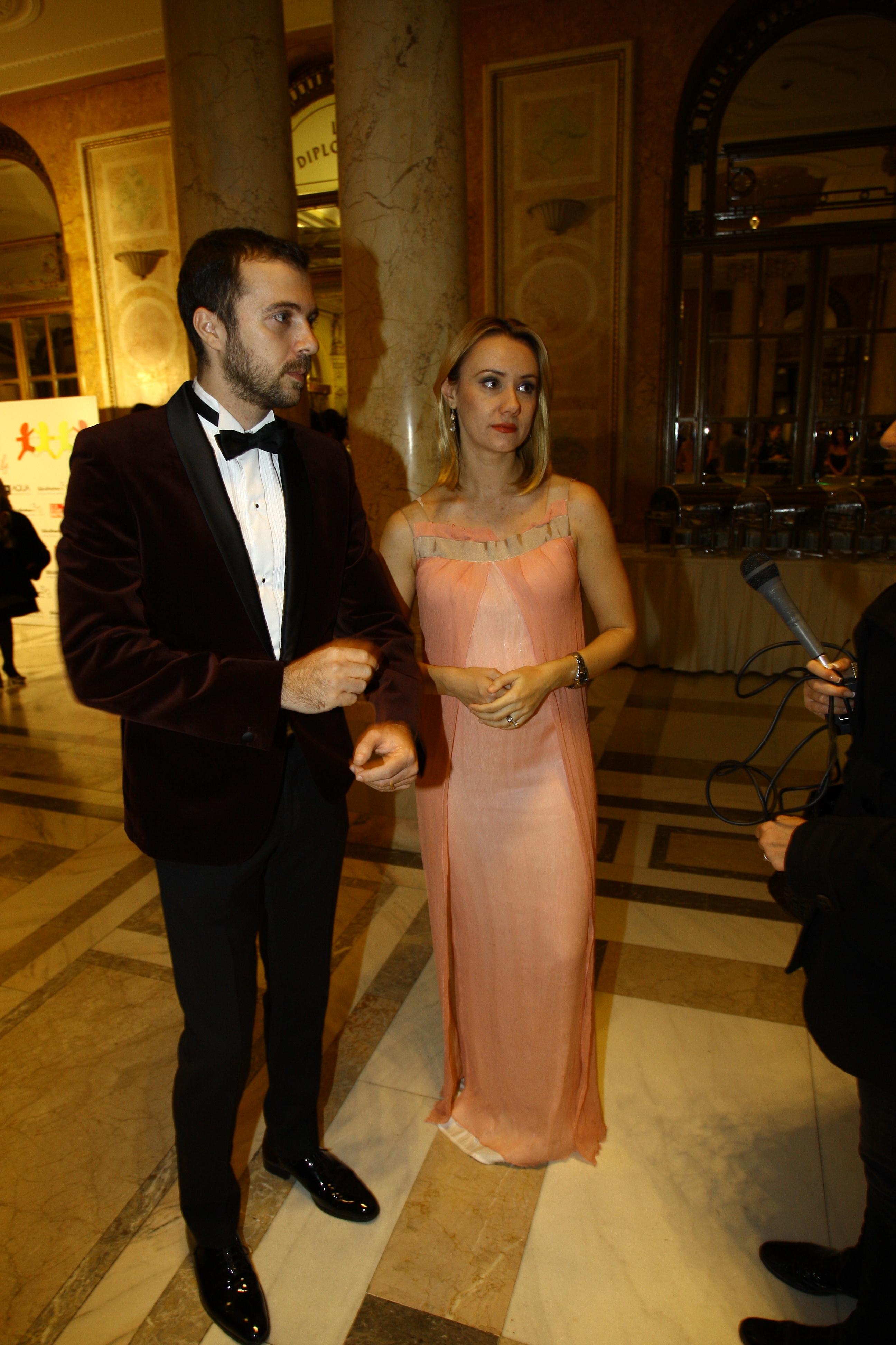 Oana si-a scos pentru prima data sotul la un eveniment monden