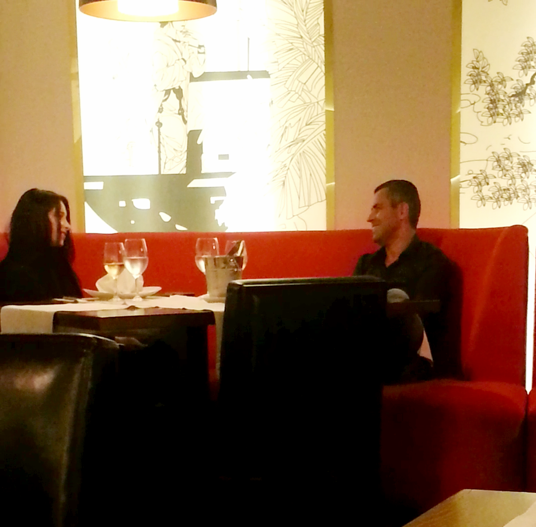 Marti seara, Bijou si Remus Truica au petrecut impreuna o seara romantica, la un restaurant de lux din Capitala