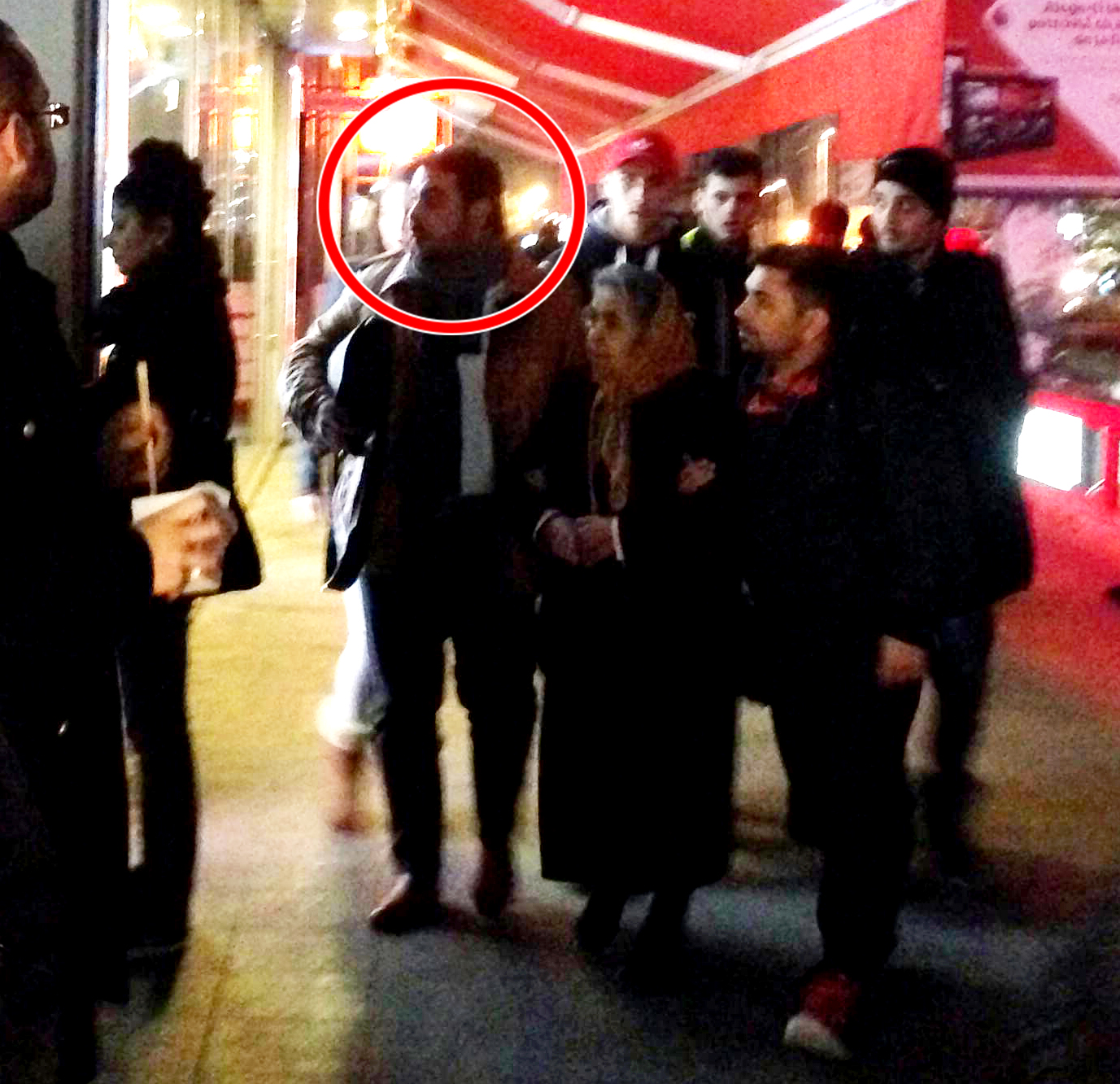 Bursuc se mandreste cu felul in care a fost educat de mama lui