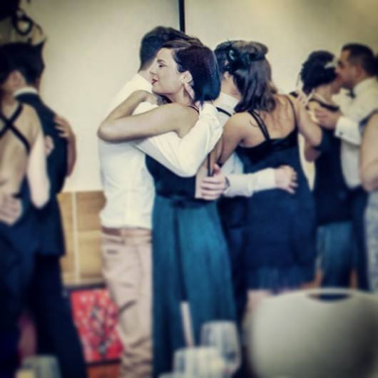 Celor doi le place foarte mult sa danseze