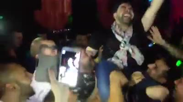 Salam a fost luat pe sus de romanii aflati in Spania