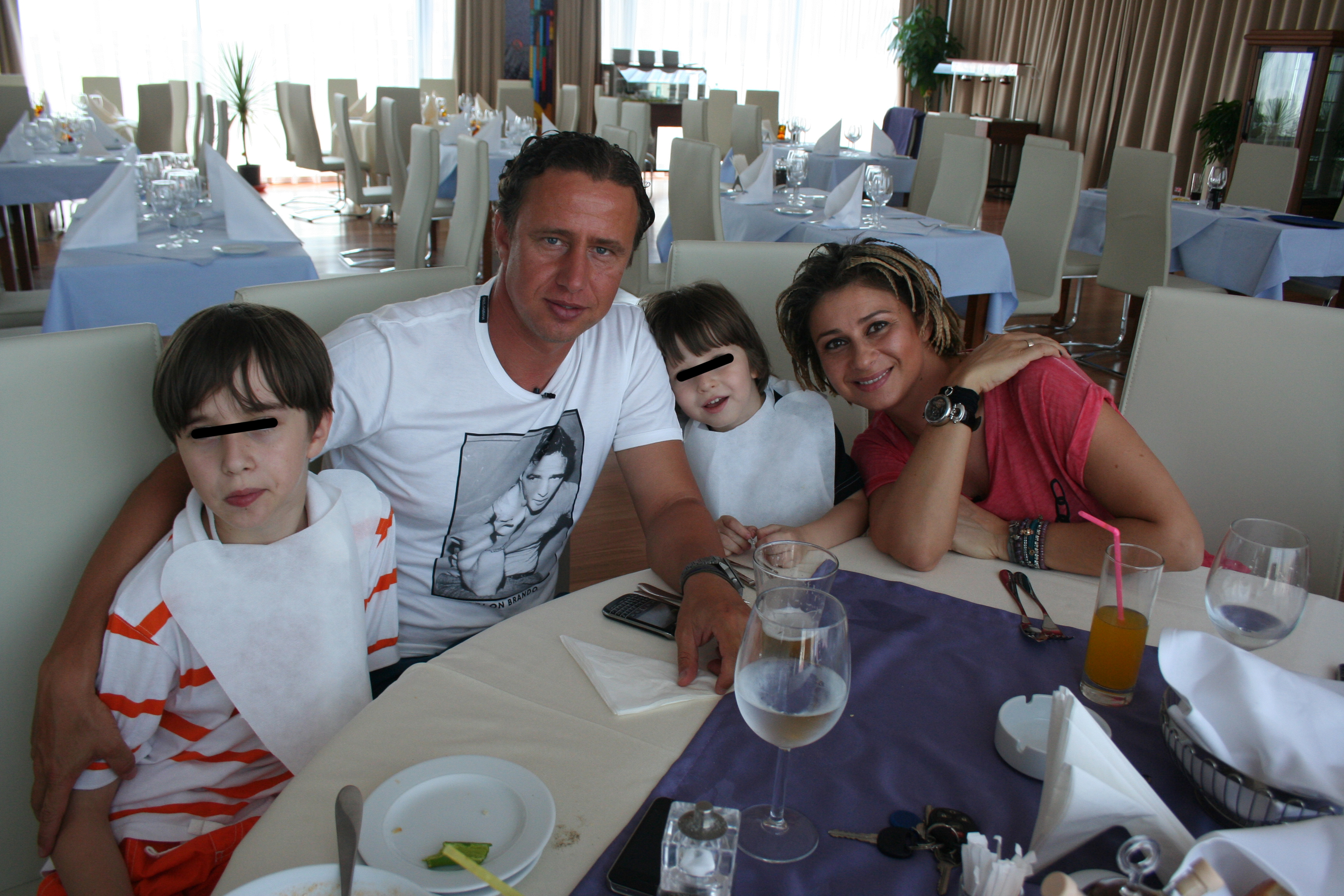 Familia antrenorului Stelei si a Anamariei Prodan nu pare afectata de acest proces