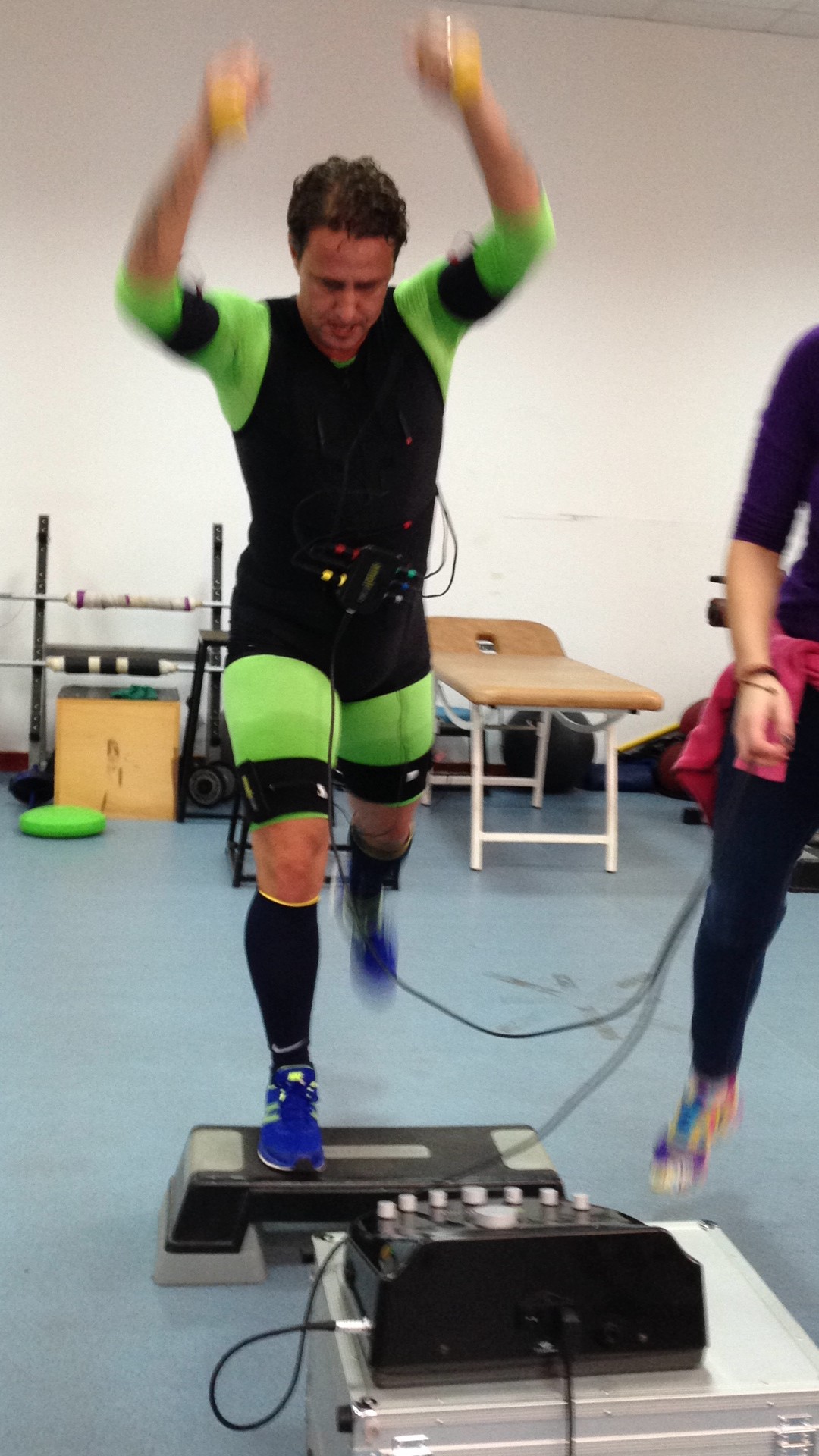 Reghe se antreneaza de zor la sala de fitness a lui Sorin Marcus