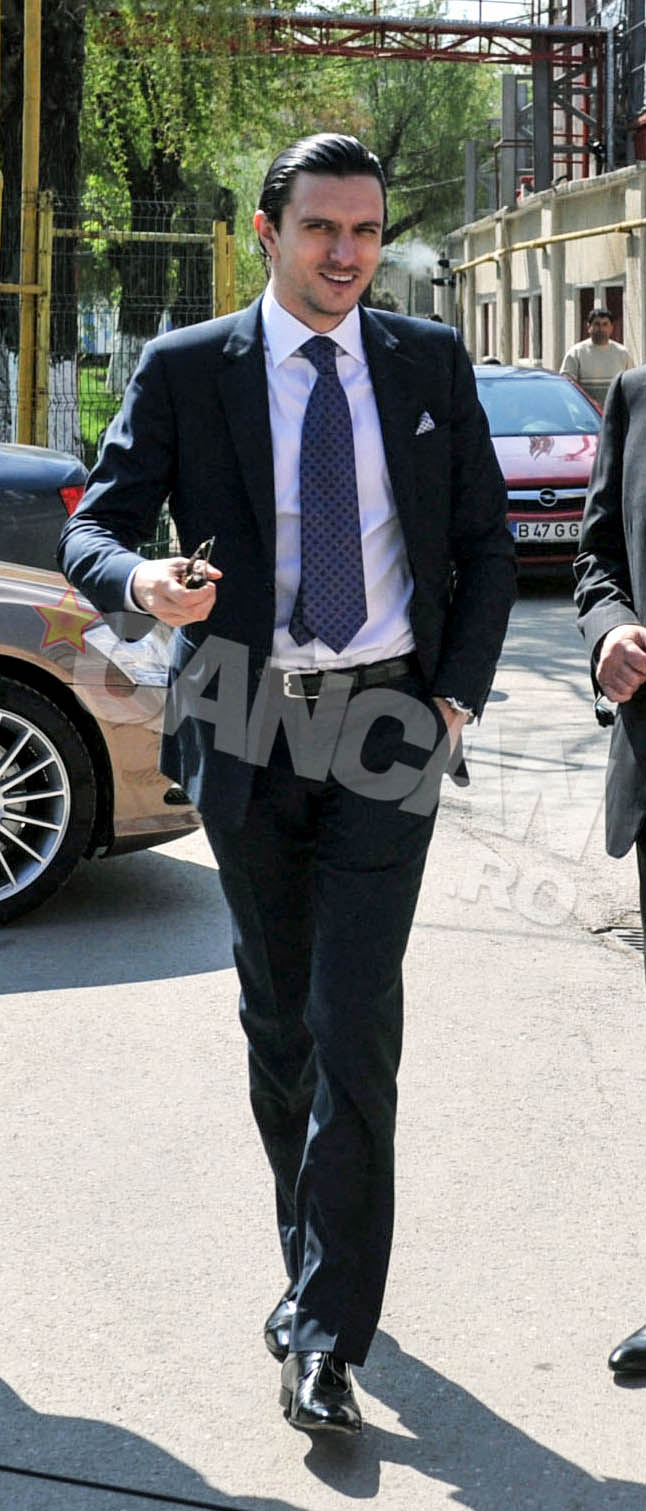 Dragos Savulescu si-a cedat actiunile de la Dinamo in schimbul unor apartamente