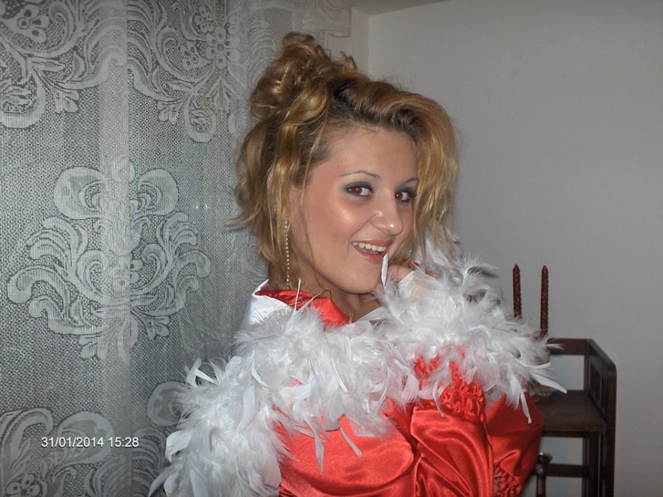 Bianca era blonda si pregatita sa ia cu asalt showbiz-ul