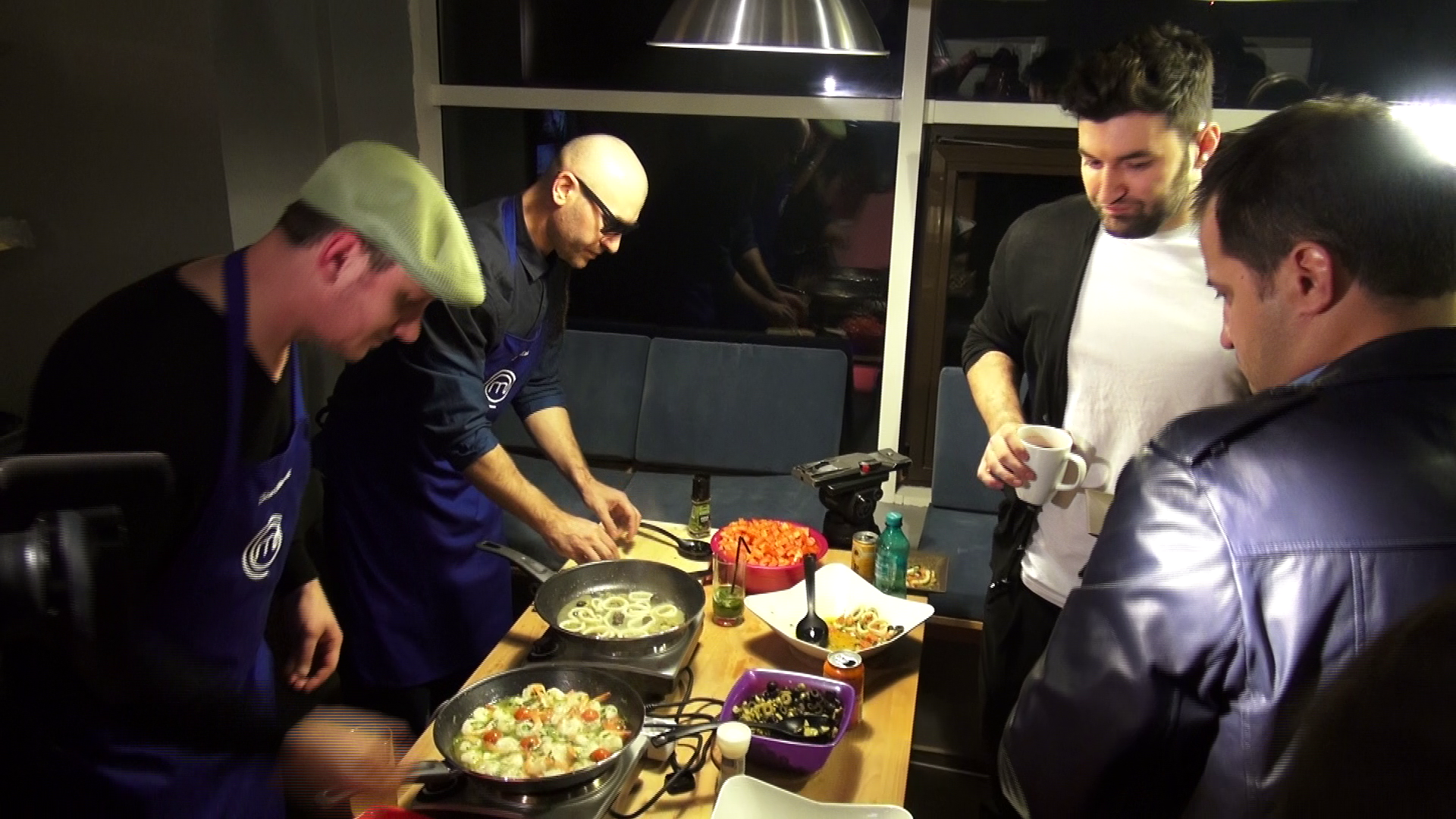 Cei doi artisti sunt experti la 