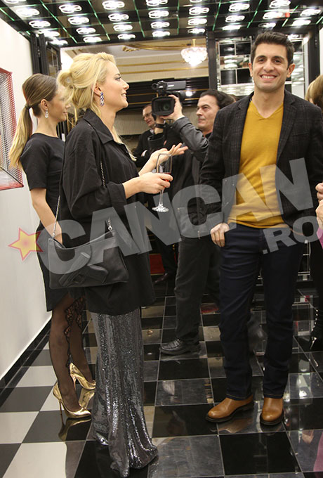 Adela a venit fara Radu Valcan, dar pe Laura a insotit-o iubitul ei, Cosmin, care ii e alaturi foarte des la iesirile mondene