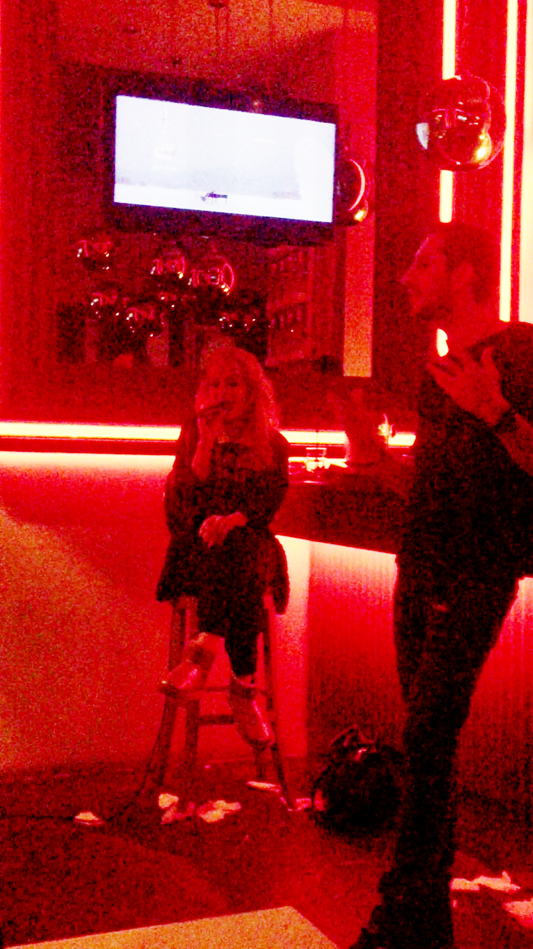 Desi fusese la o emisiune de divertisment Delia a avut putere sa mai cante in locul surorii sale