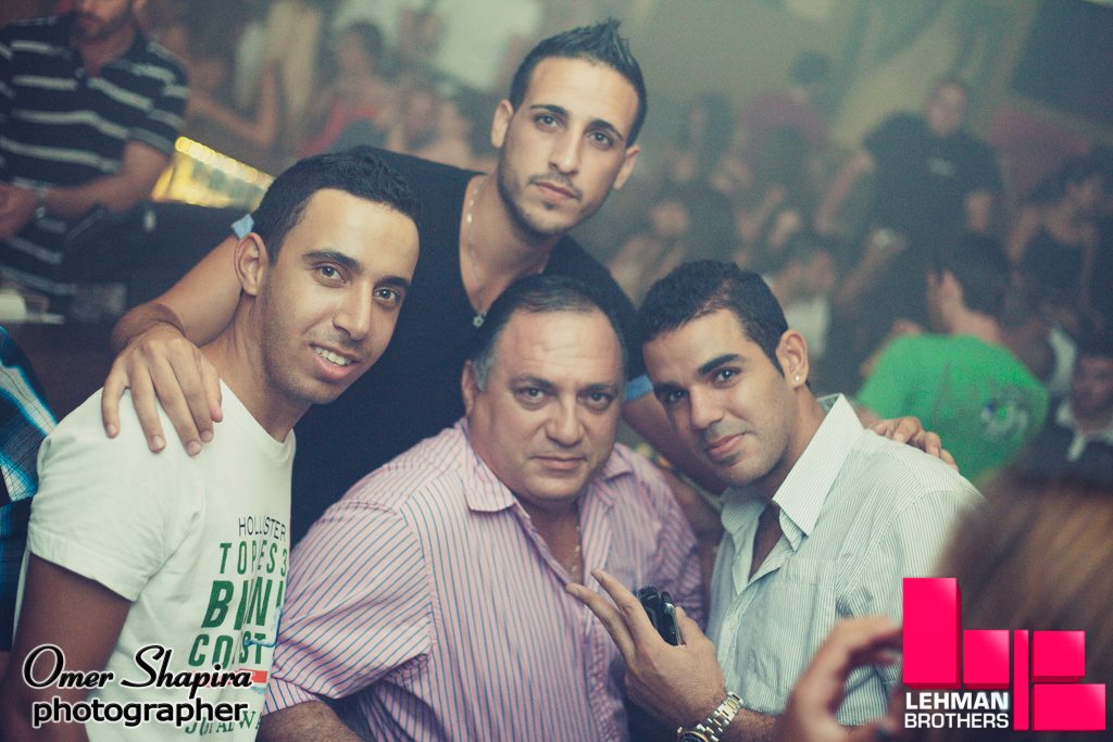 Tomer mai are doi frati