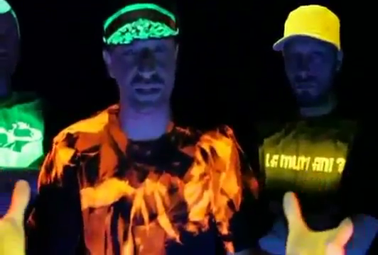 Daniel Lazar a colaborat prima oara cu Cheloo si trupa Parazitii la piesa 