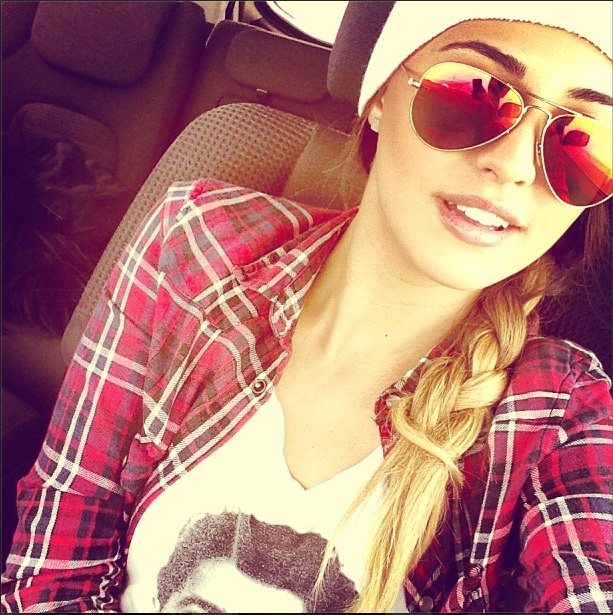 Nici in timpul liber, artista nu se dezbraca de camasa