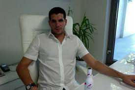 Yair Miron este un renumit medic estetician