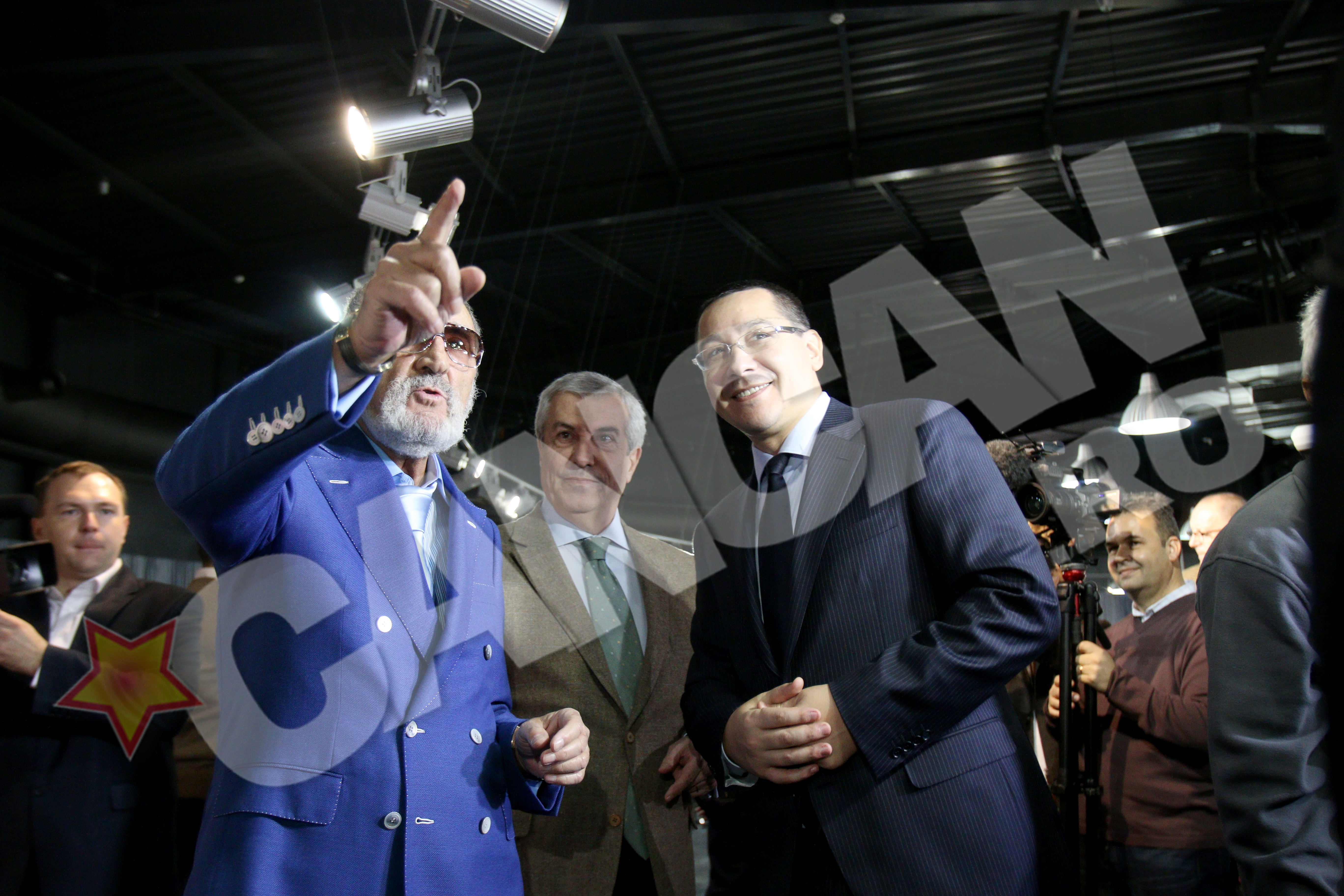 Tiriac a discutat minute in sir cu Victor Ponta si Calin Popescu Tarciceanu despre aceasta expozitie