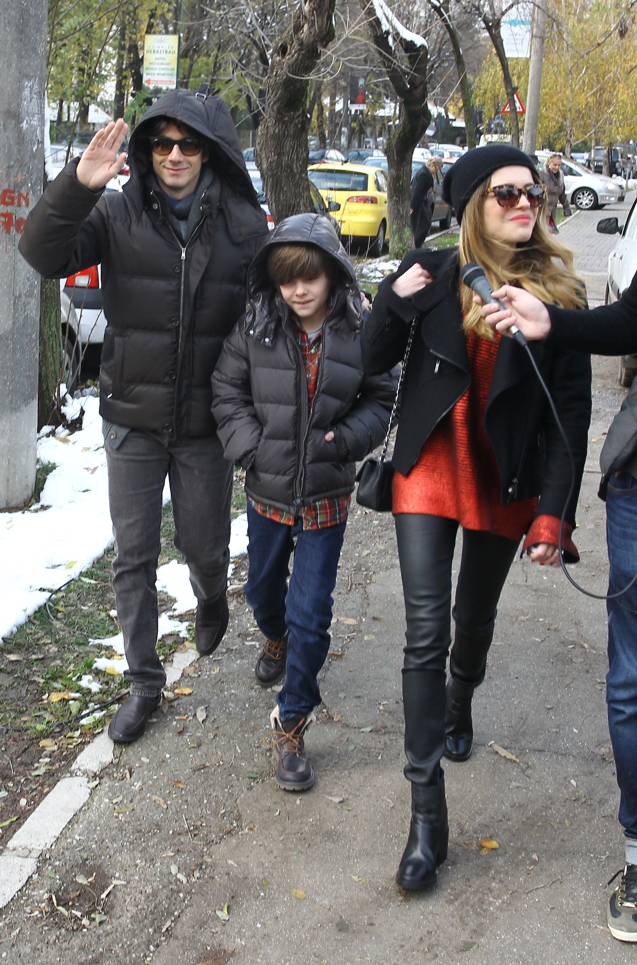 Pe tot parcursul interviului, Mario a fost nedezlipit de iubitul mamei lui