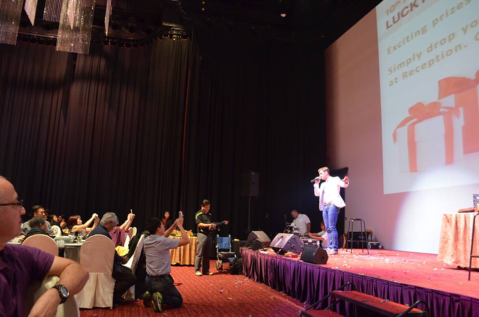 Vladau le-a si cantat celor prezenti la conferinta