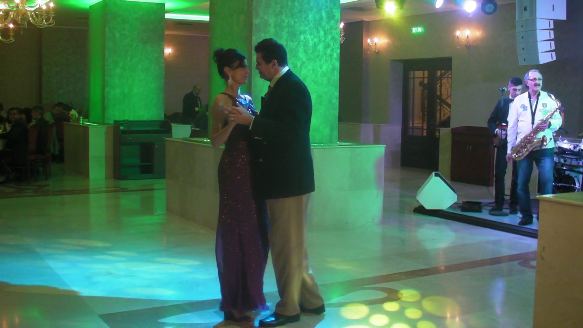 Ramona Badescu a dansat alaturi de fratele ei, Calin