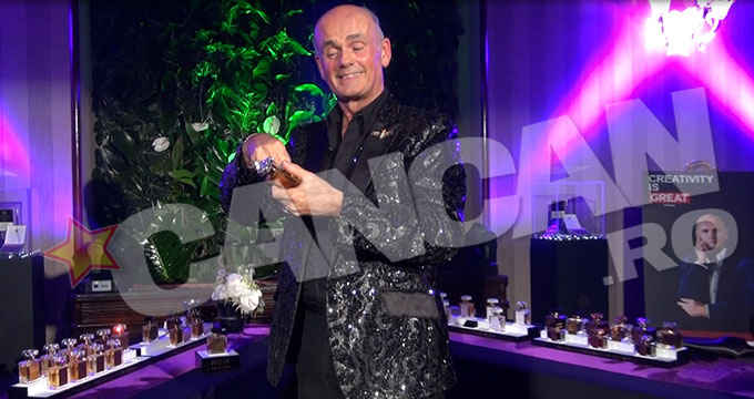 Roja si-a prezentat pasiunea pentru lux, parfumuri si sacouri stralucitoare, in fata unui public elitist din Bucuresti