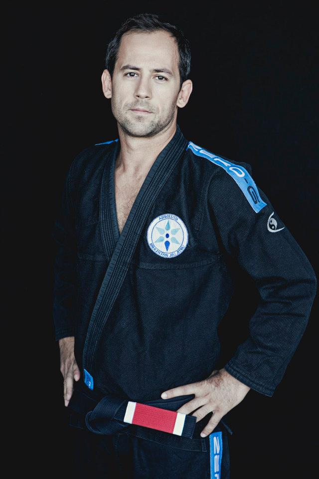 Tudor Mihaita este unul dintre cei mai buni antrenori de Jiu Jitsu din Romania