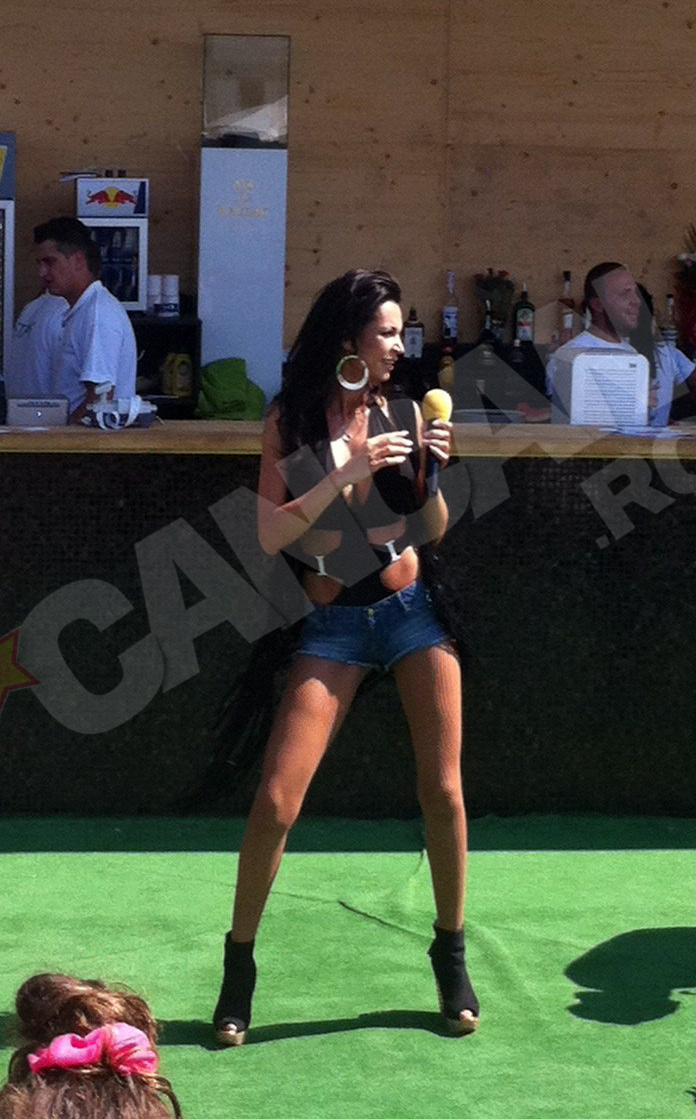 Desi a nascut de doua ori, Nicoleta a revenit repede la silueta de domnisoara