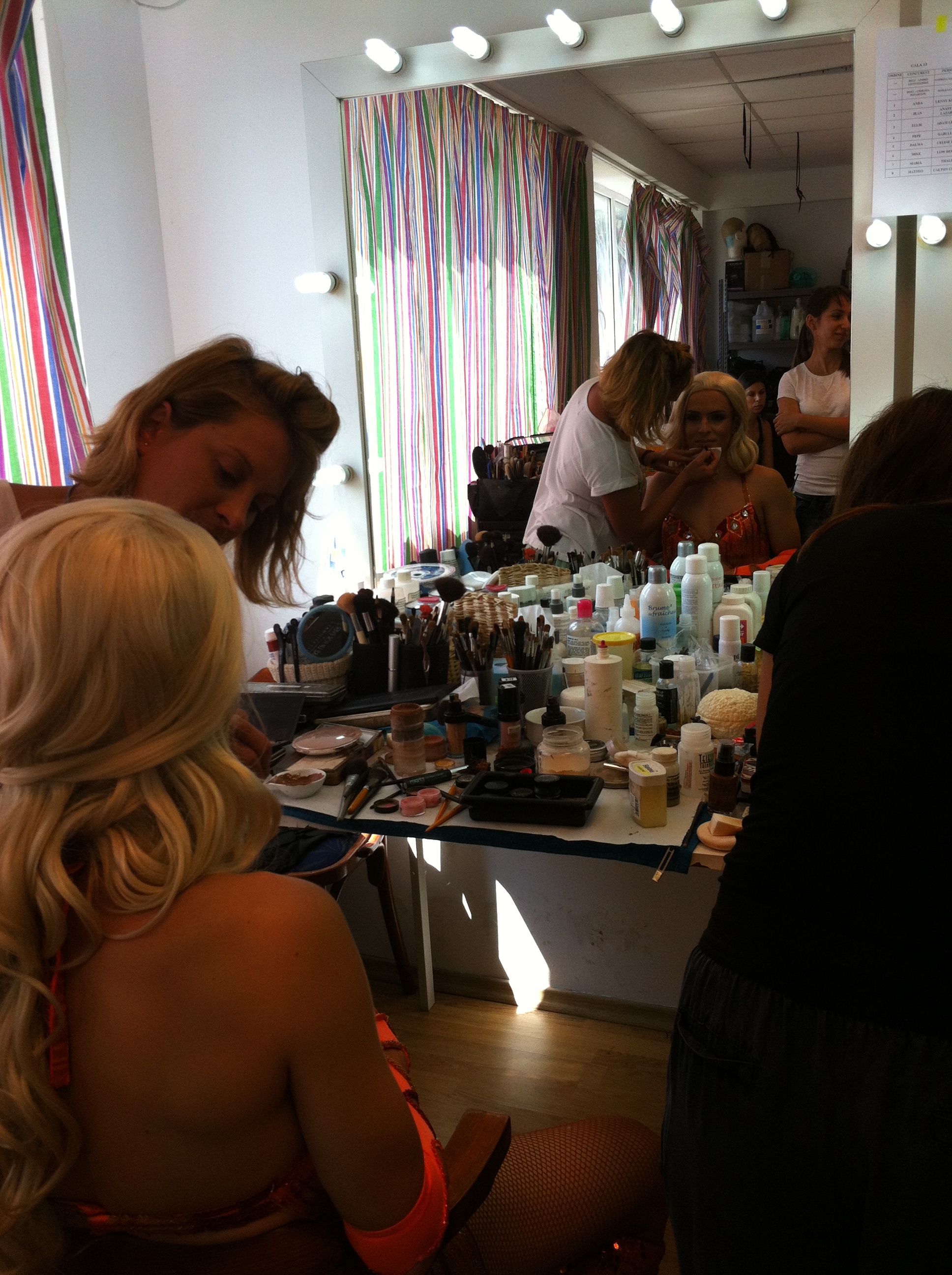 Cantaretul s-a transformat in Andreea Balan