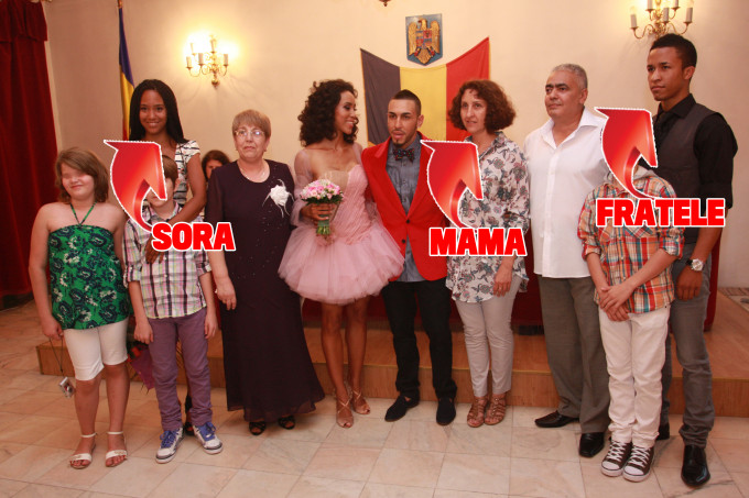 Mama, sora si fratele Anei au fost prezenti la nunta acesteia