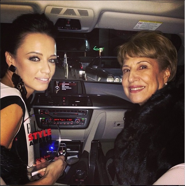 Mama Andreei a venit sa o sustina din public