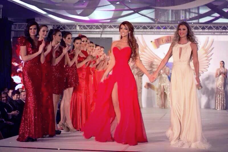 Bianca Dragusanu a lansat, saptamana trecuta, prima ei colectie de haine