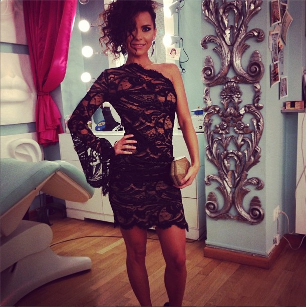 In 2012, Inna a avut o prezenta mult mai eleganta la Gala aniversara a aceeasi reviste