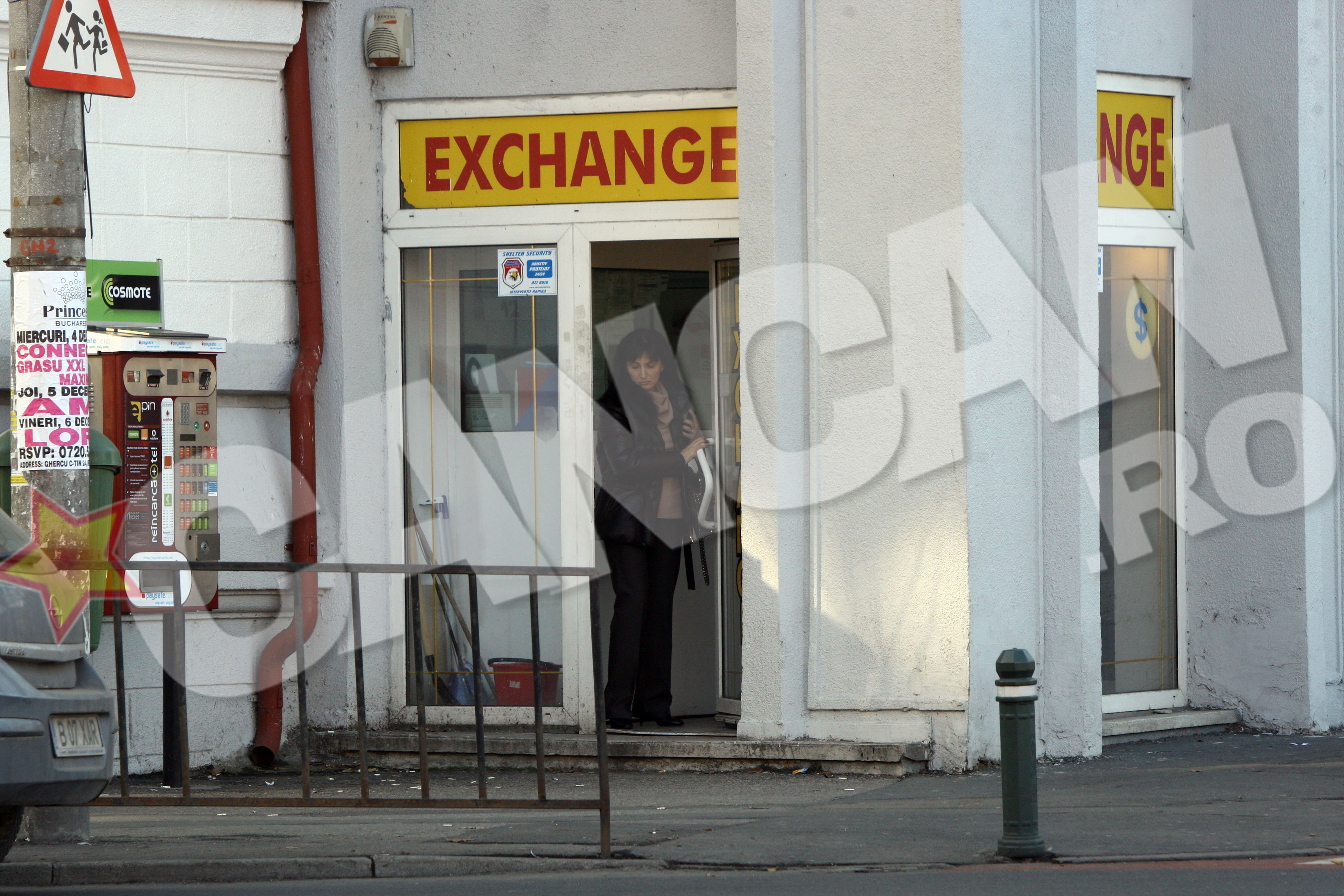 Luminita Becali a iesit ingandurata de la casa de schimb valutar